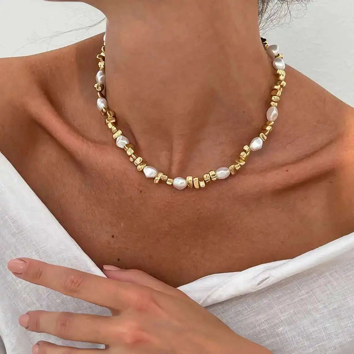 Lacteo Trendy Gold Color Plastic Beads