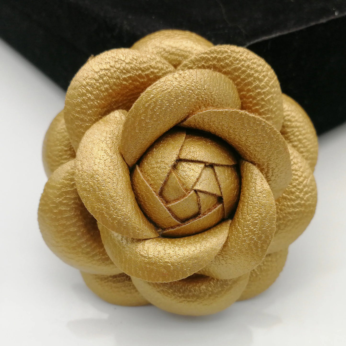 Luxury Brooches for Women Scarves Buckle Pin Flower