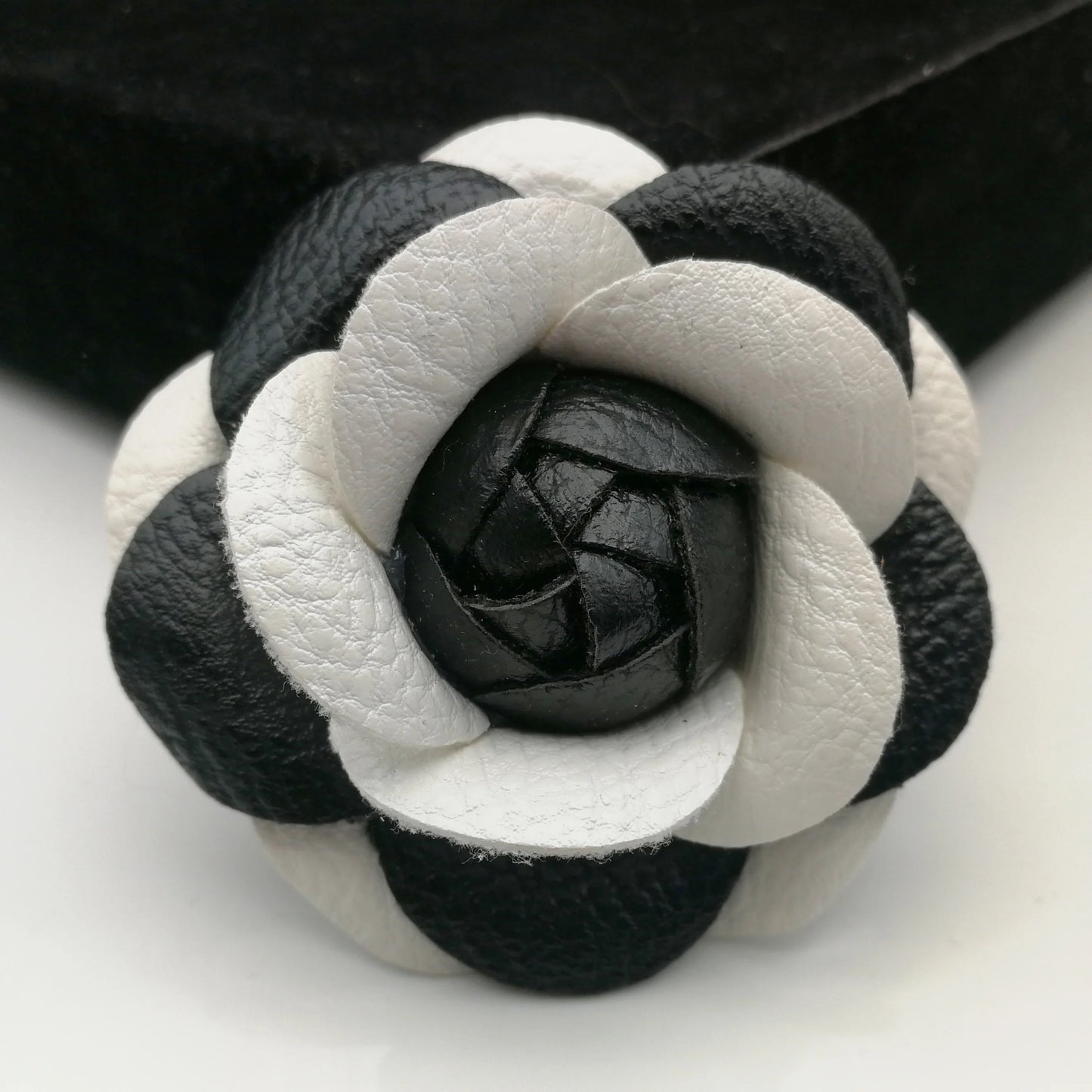Luxury Brooches for Women Scarves Buckle Pin Flower