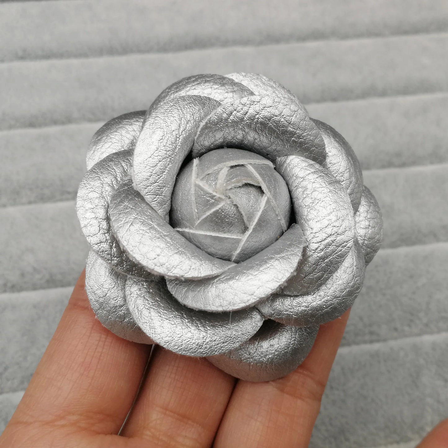 Luxury Brooches for Women Scarves Buckle Pin Flower