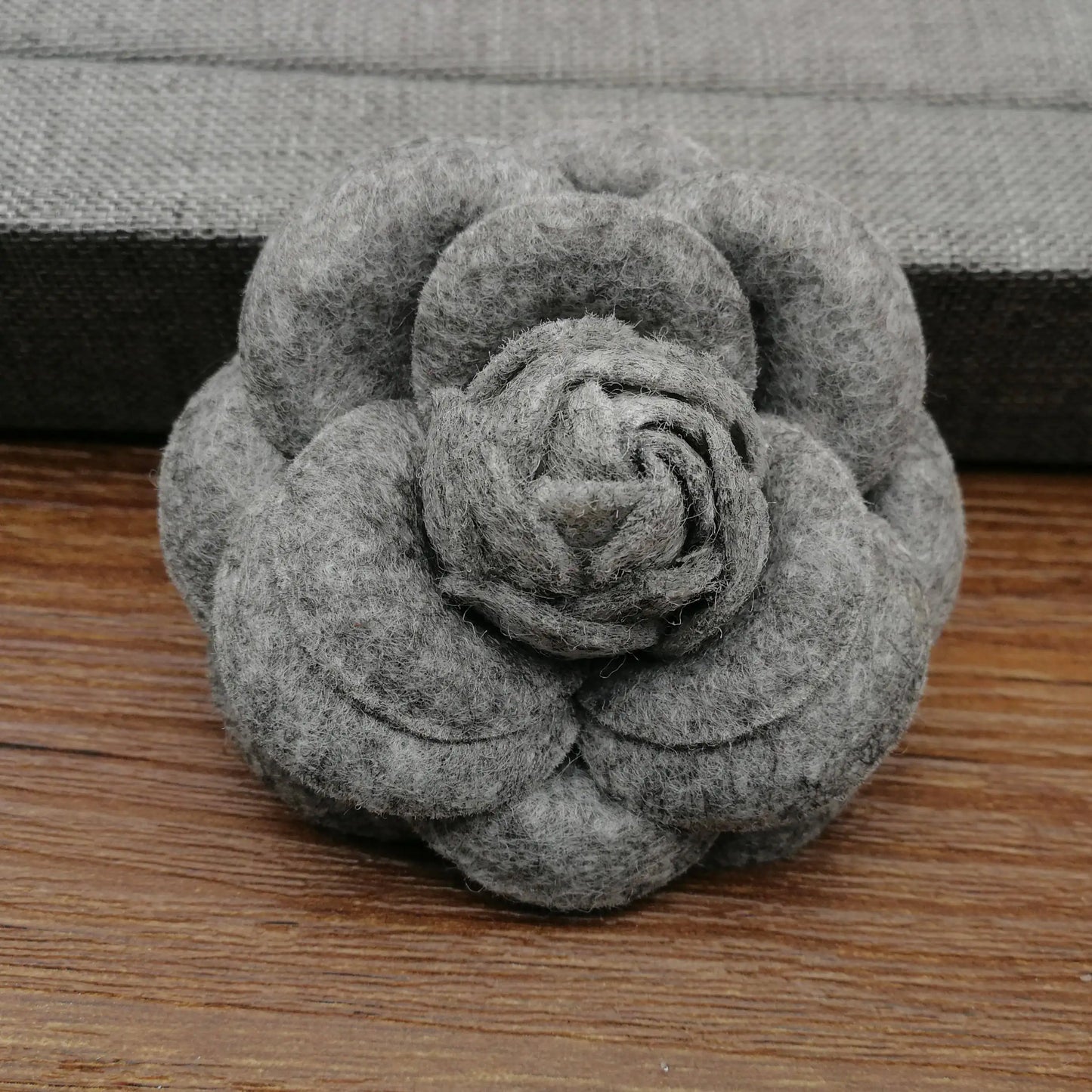 Luxury Brooches for Women Scarves Buckle Pin Flower
